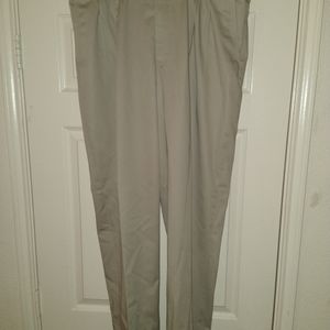 LL Bean Comfort Waist Khaki Pants 100% Cotton Men's sz 38x31.